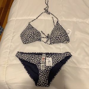 NWT bikini top